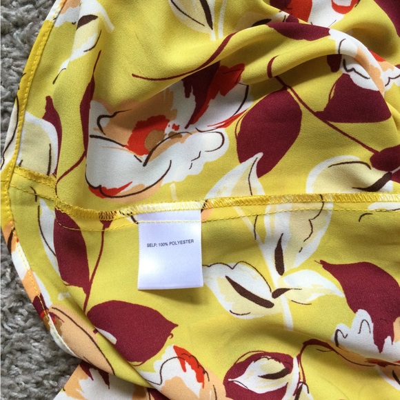 Rose + Olive Sleeveless Blouse - Picture 7 of 16